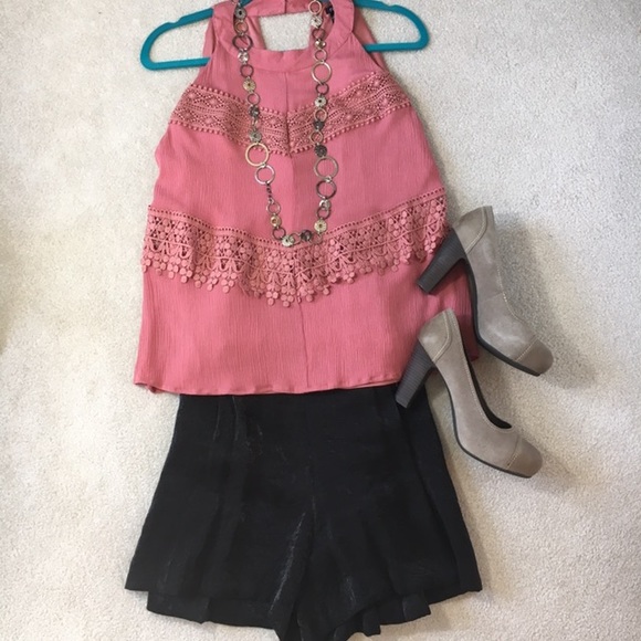 Split T-Back Pink Top Shirt with Lace in X Large - Picture 2 of 2